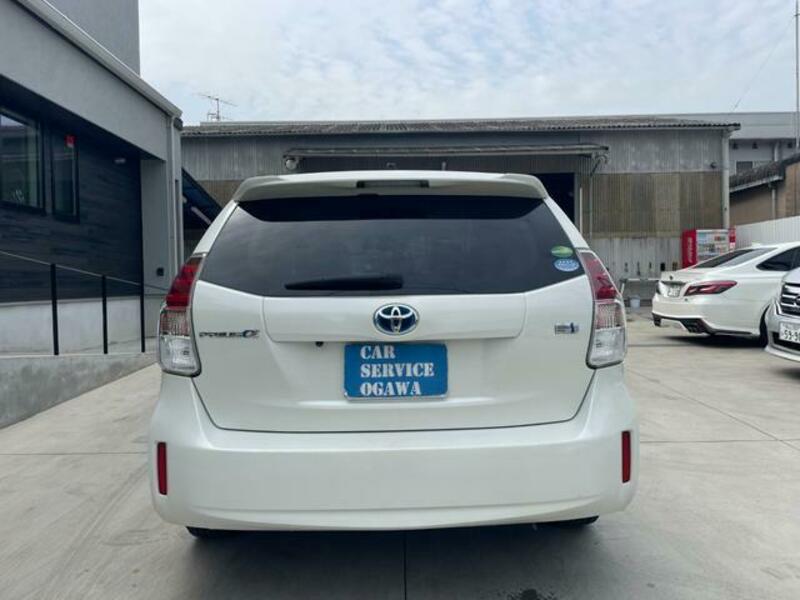 PRIUS ALPHA