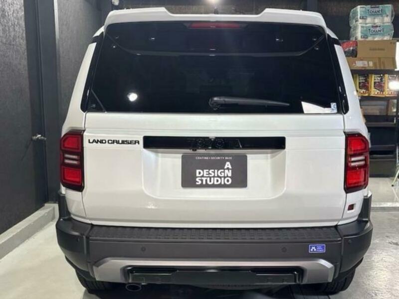 LAND CRUISER 250