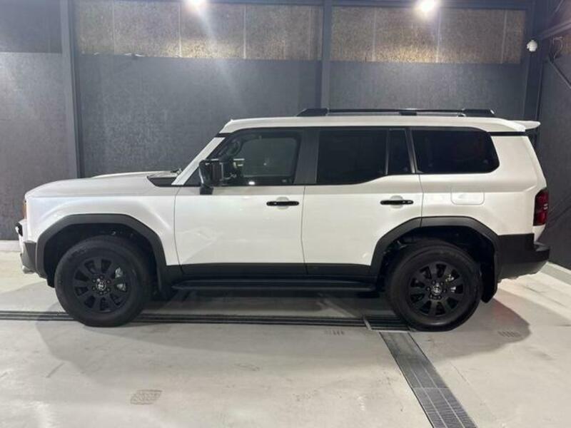 LAND CRUISER 250