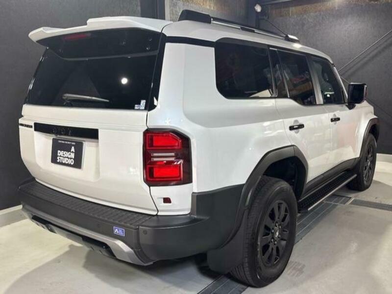 LAND CRUISER 250