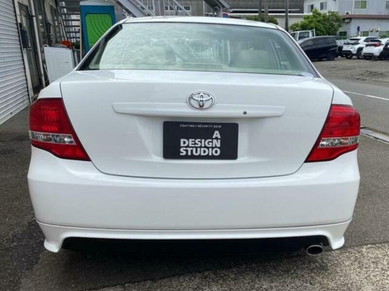COROLLA AXIO