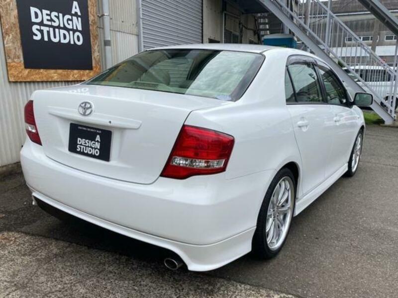 COROLLA AXIO