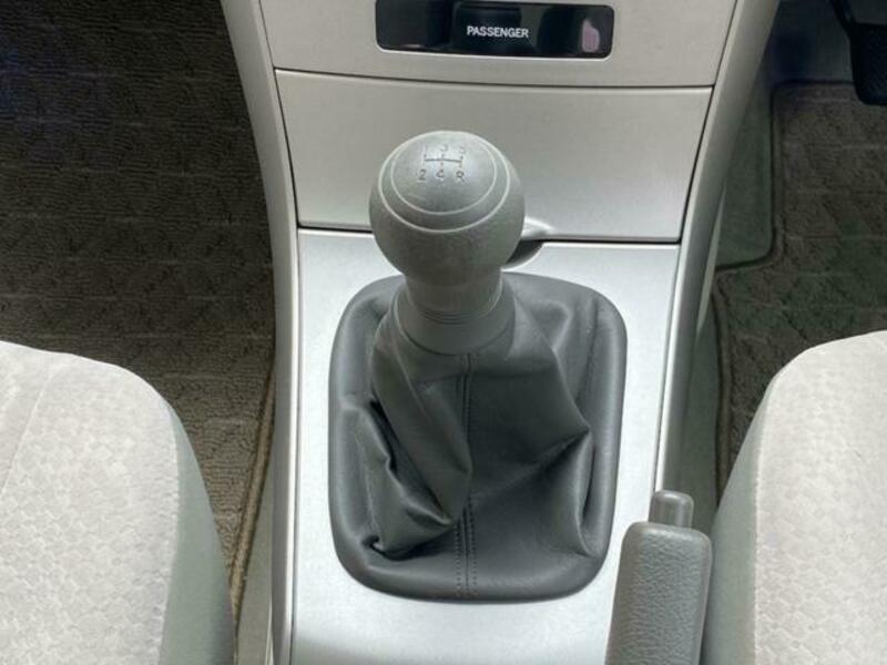 COROLLA AXIO