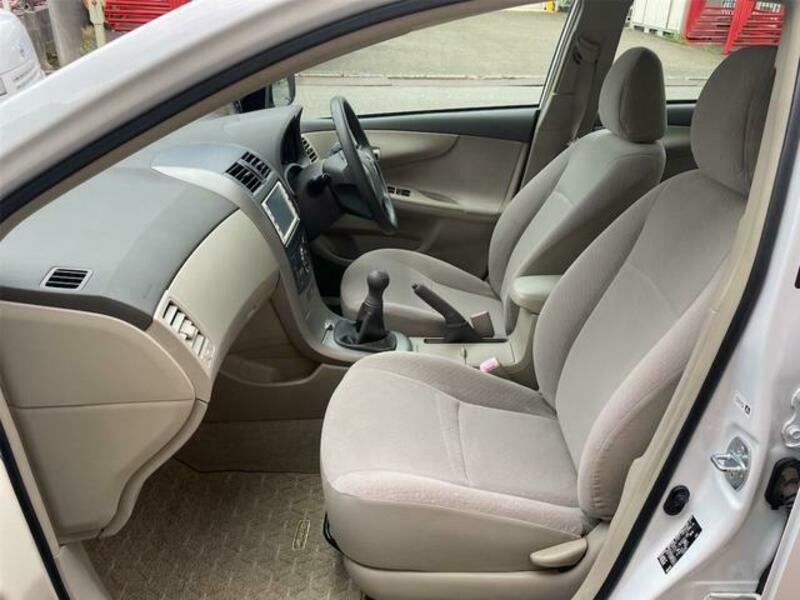 COROLLA AXIO