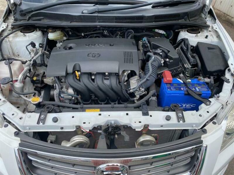 COROLLA AXIO