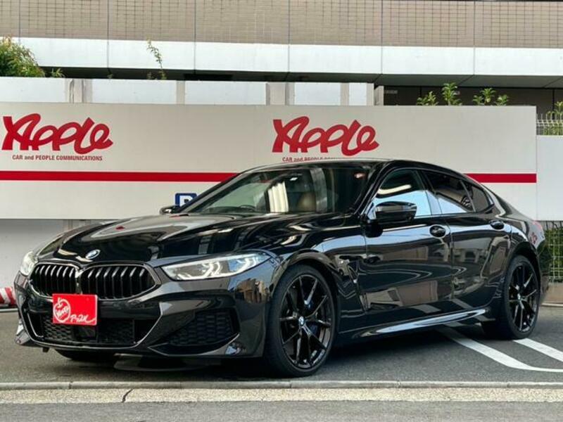 BMW 8 SERIES