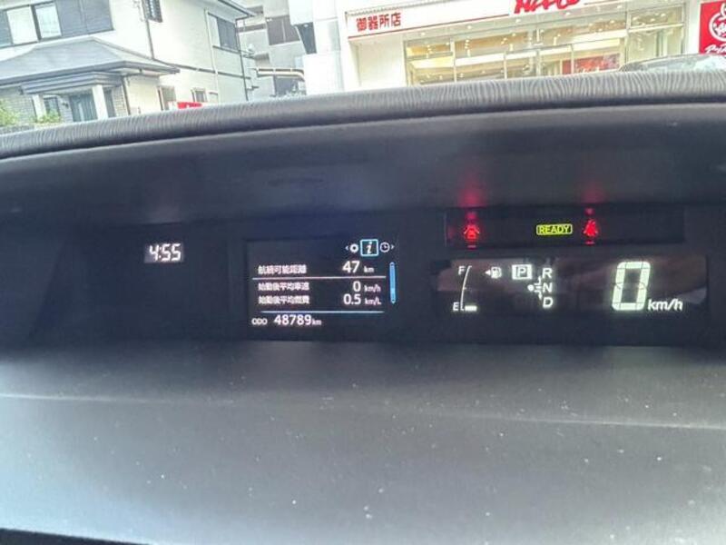 PRIUS ALPHA