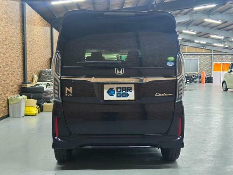 N BOX CUSTOM