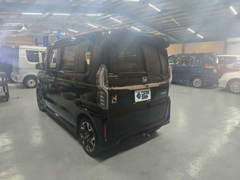N BOX CUSTOM