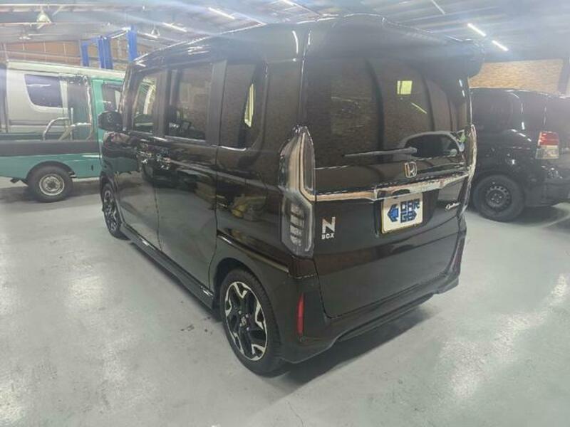 N BOX CUSTOM