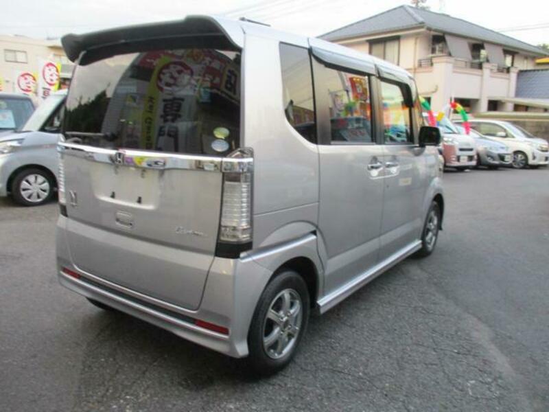 N BOX CUSTOM