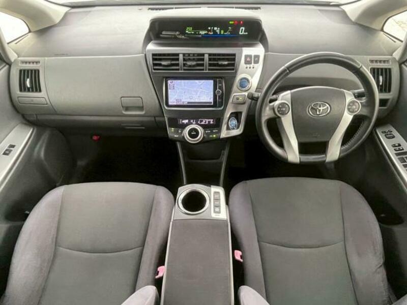 PRIUS ALPHA