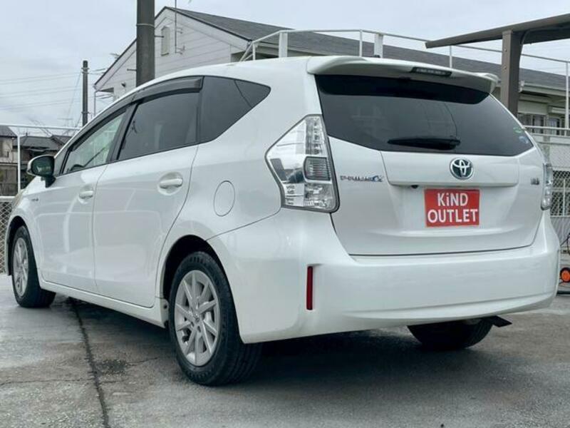 PRIUS ALPHA