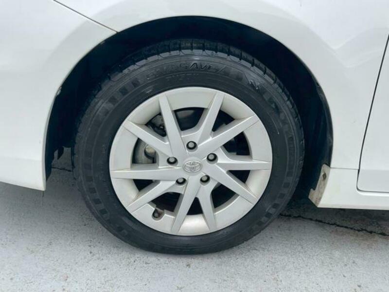 PRIUS ALPHA