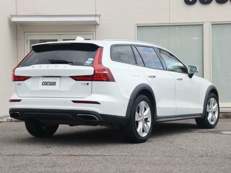 V60