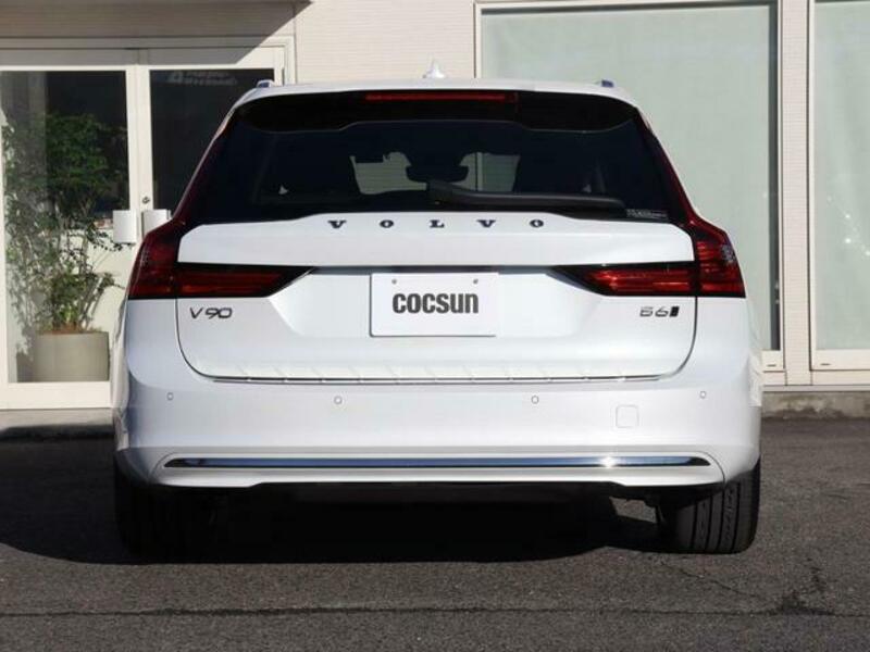V90