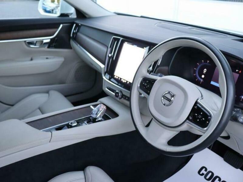 V90