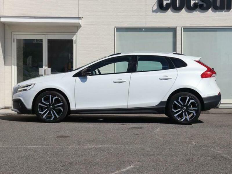 V40