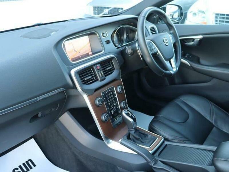 V40