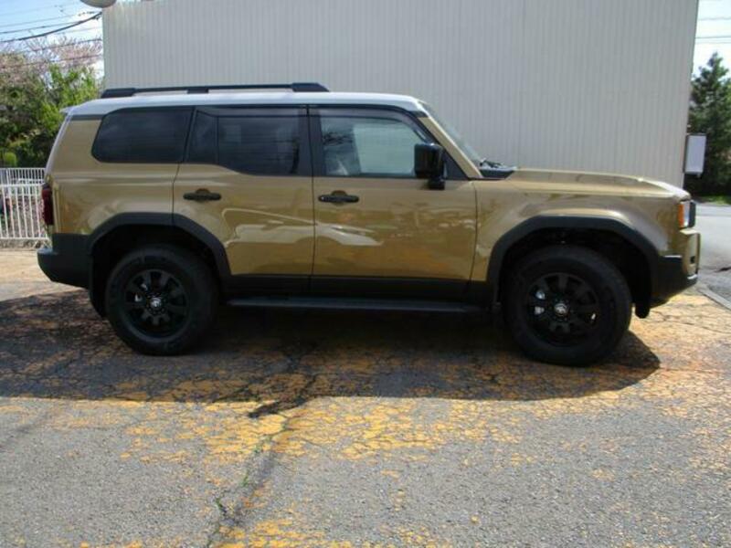 LAND CRUISER 250