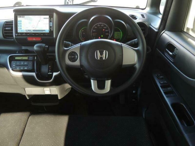 N BOX
