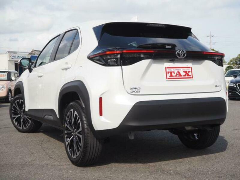 YARIS CROSS