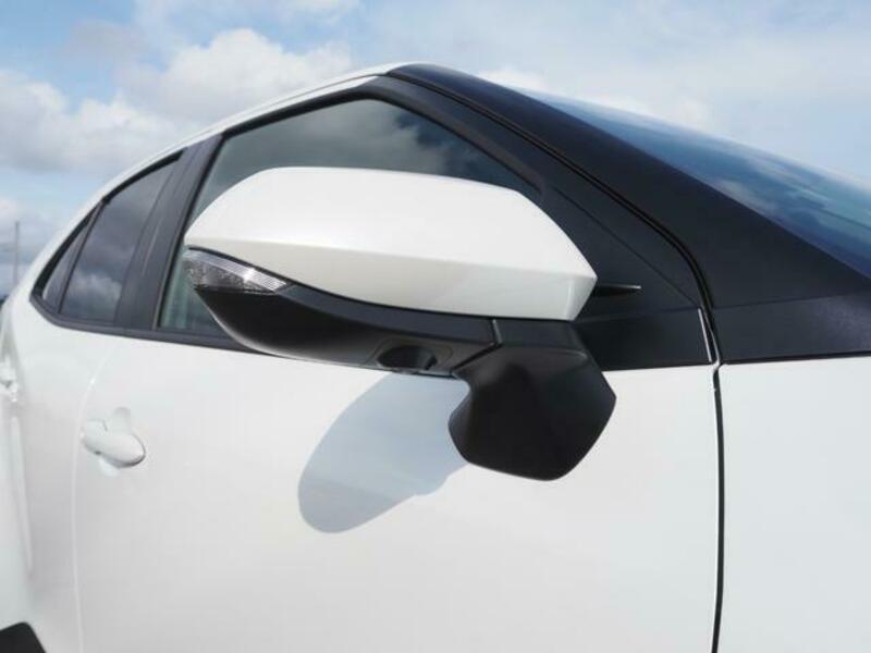 YARIS CROSS