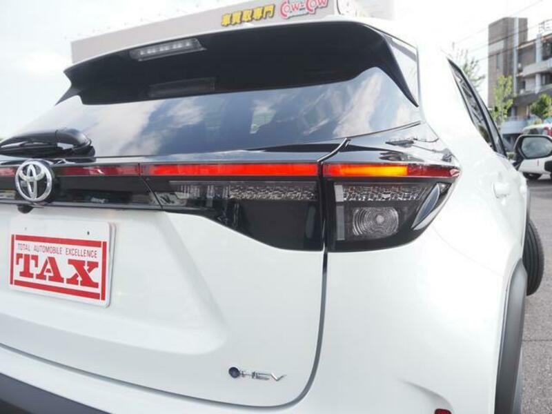 YARIS CROSS