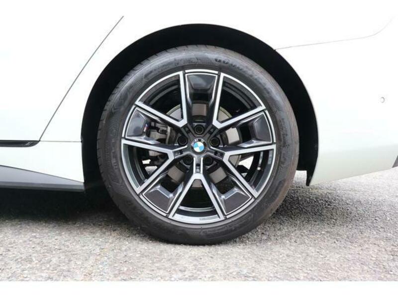 4 SERIES
