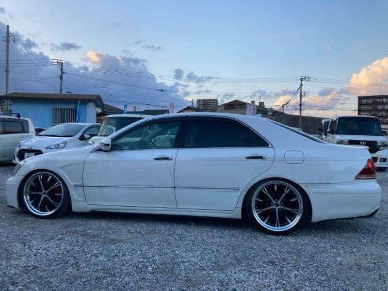 CROWN