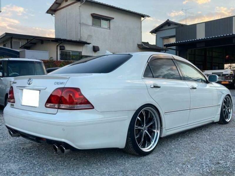 CROWN