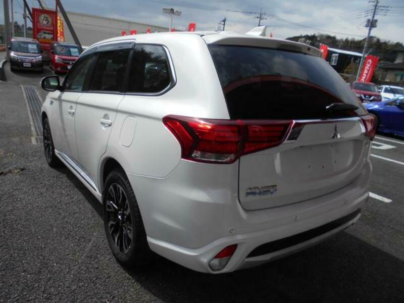 OUTLANDER PHEV