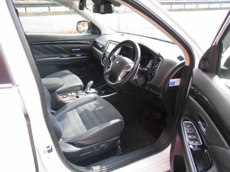 OUTLANDER PHEV