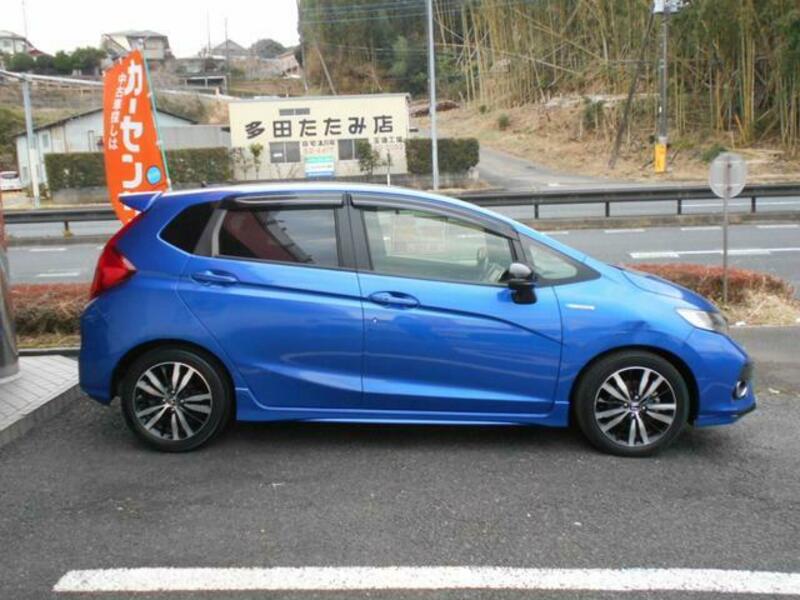 FIT HYBRID
