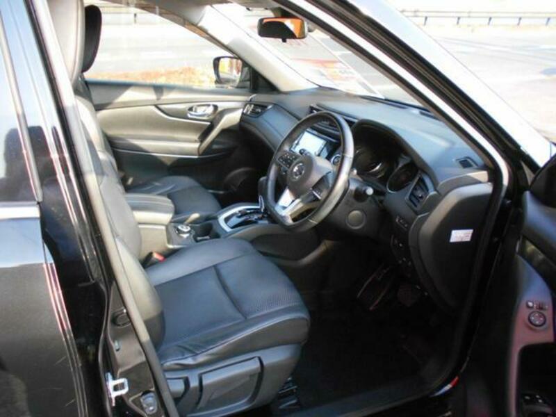 X-TRAIL