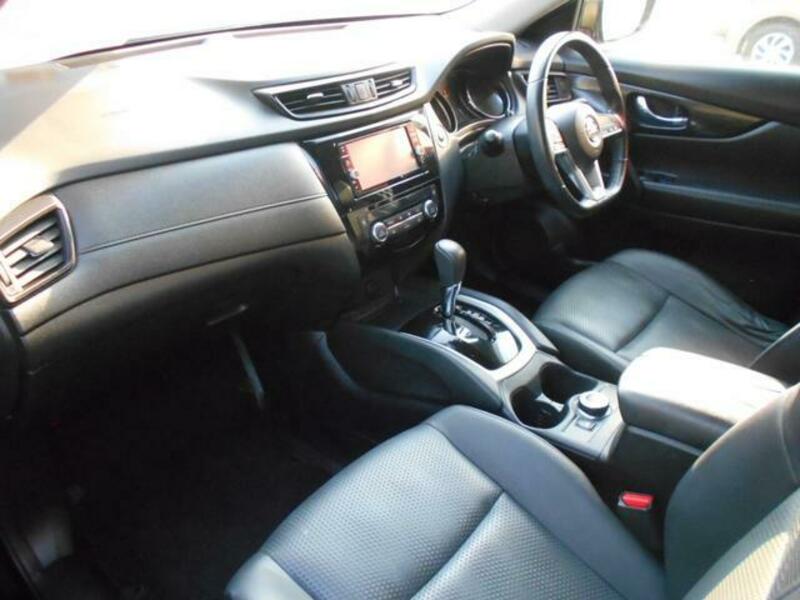 X-TRAIL