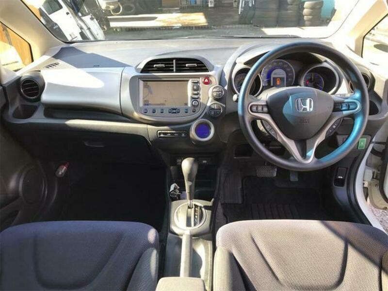 FIT HYBRID