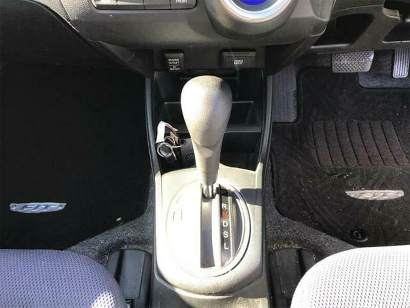 FIT HYBRID