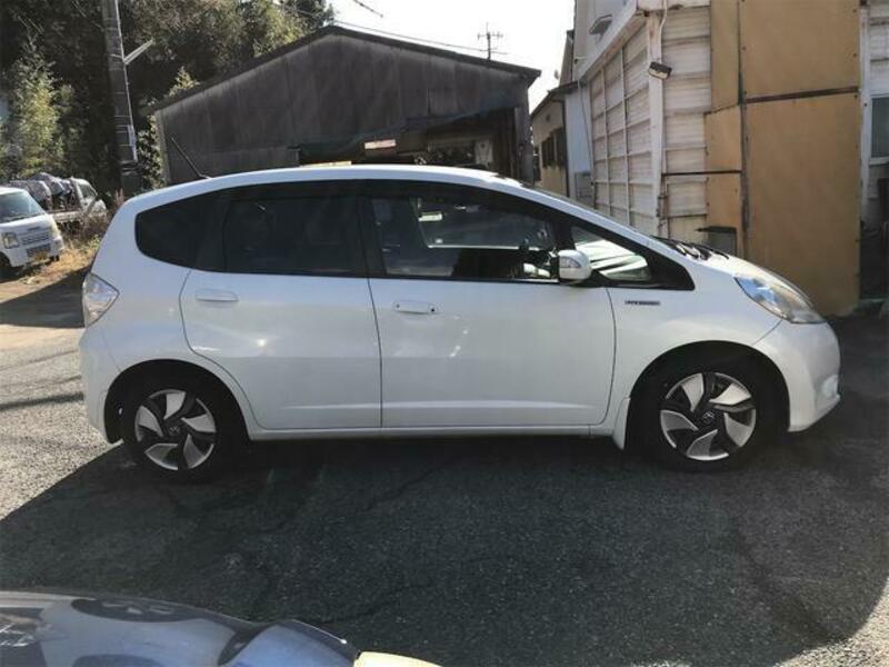 FIT HYBRID