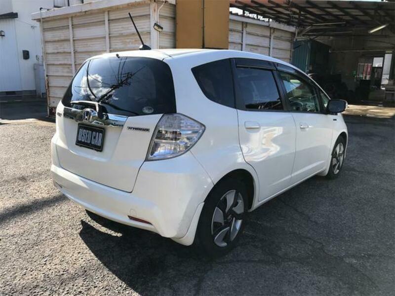 FIT HYBRID