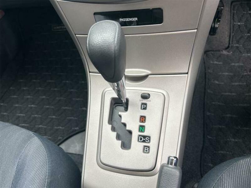 COROLLA FIELDER