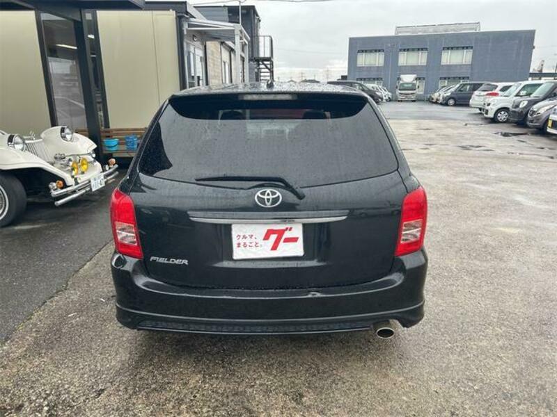 COROLLA FIELDER