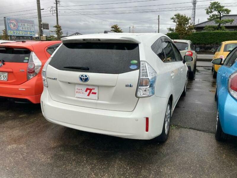 PRIUS ALPHA