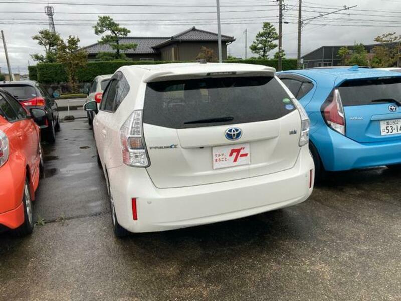 PRIUS ALPHA