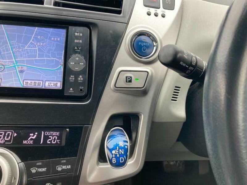 PRIUS ALPHA