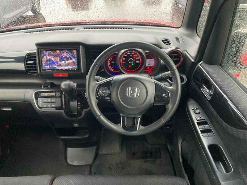 N BOX CUSTOM