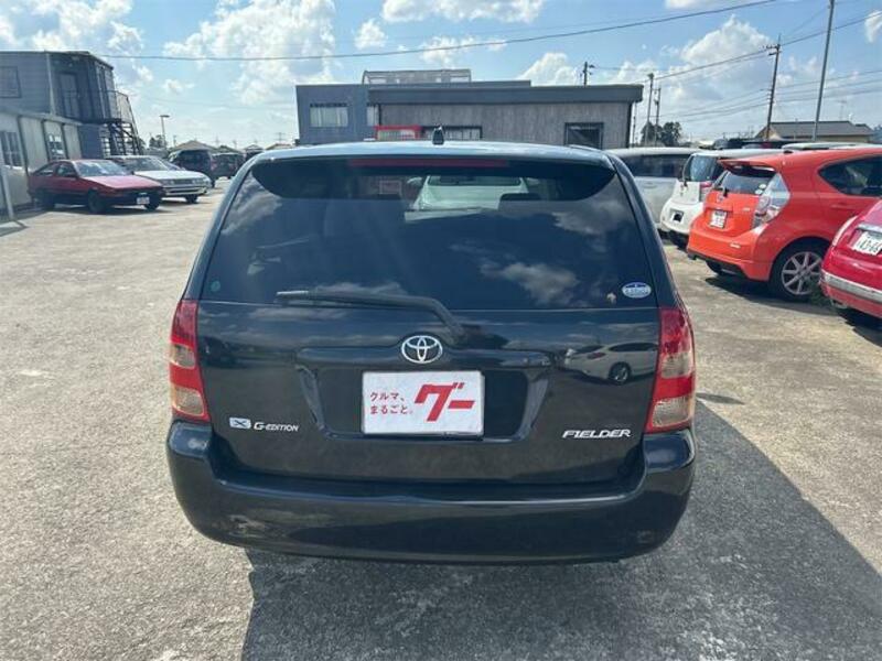 COROLLA FIELDER