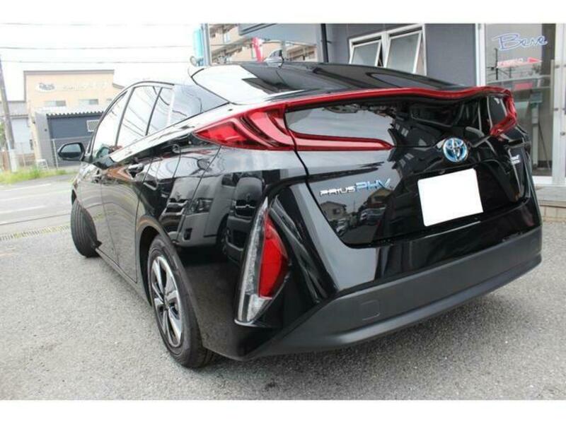 PRIUS PHV