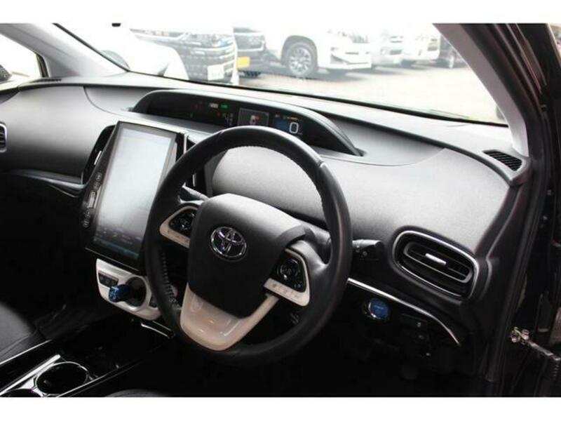 PRIUS PHV