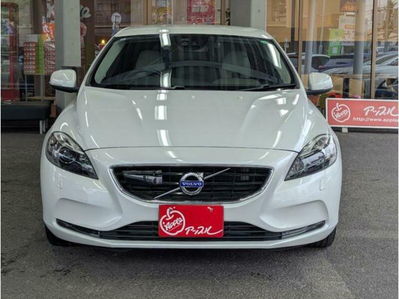 V40
